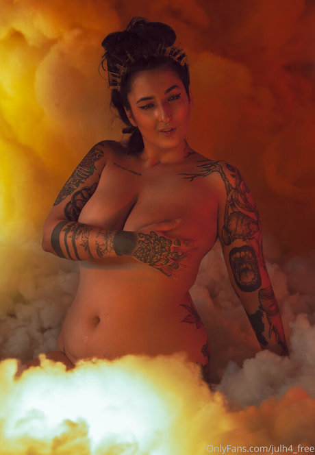 Alaston vuotanut OnlyFans-kuva Julh4free