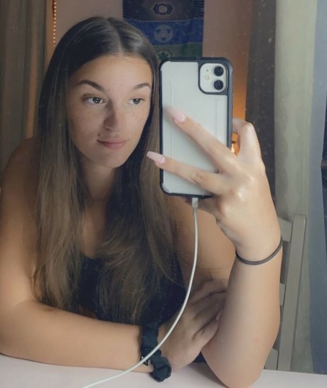 Nahá fotka uniklých OnlyFans od Catrinaarroyo