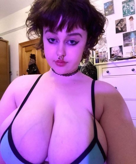 Nahá fotka uniklých OnlyFans od Milabloomoo