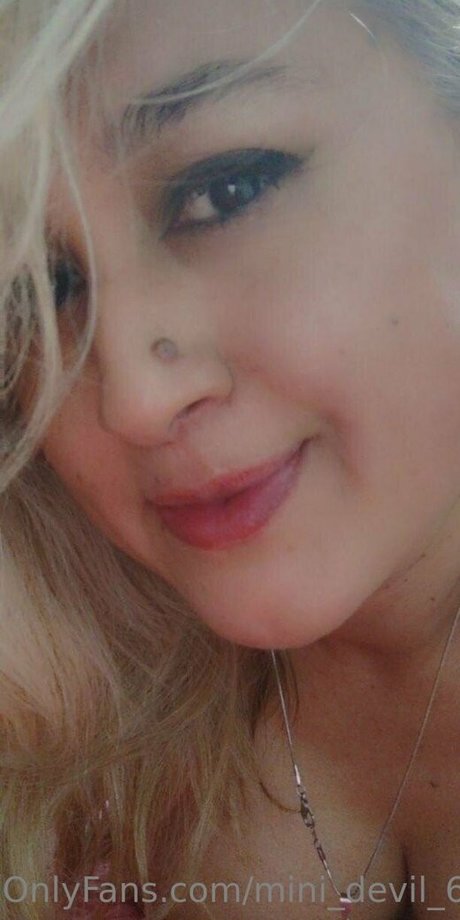 Alasti lekkinud OnlyFans-i pilt Minidevil666