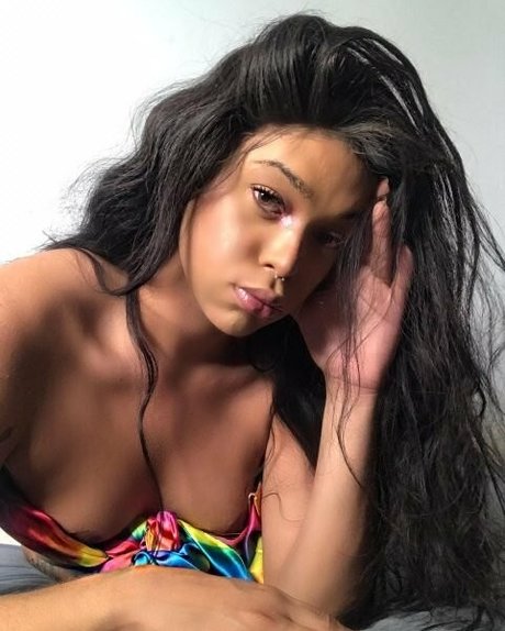 Nahá fotka uniklých OnlyFans od Transsohot