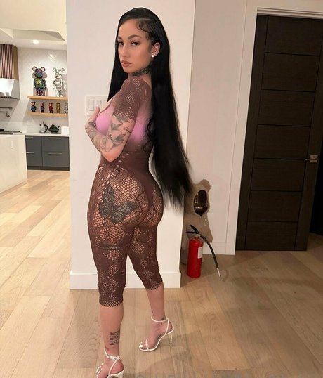 Nahá fotka uniklých OnlyFans od Bhadbhabie