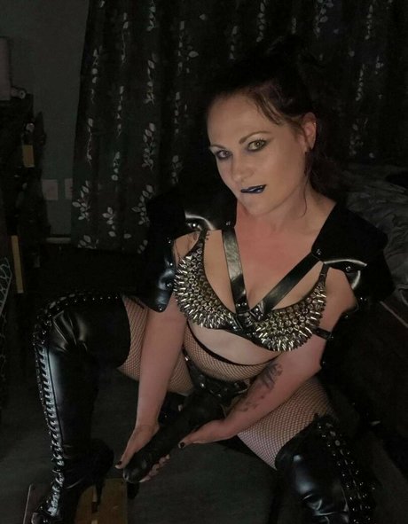 Dommaiden420 OnlyFans 유출 누드 사진