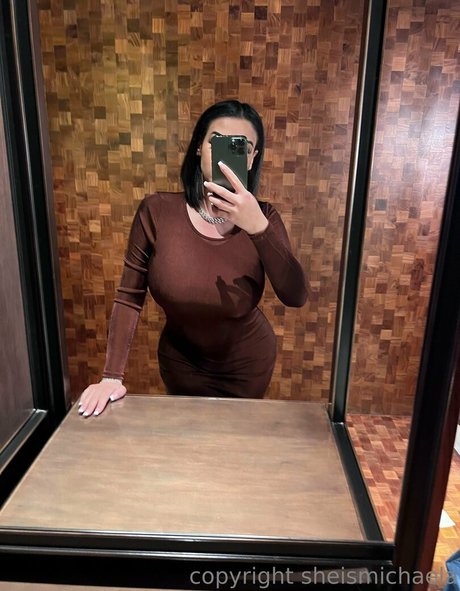 Nahá fotka uniklých OnlyFans od Sheismichaela