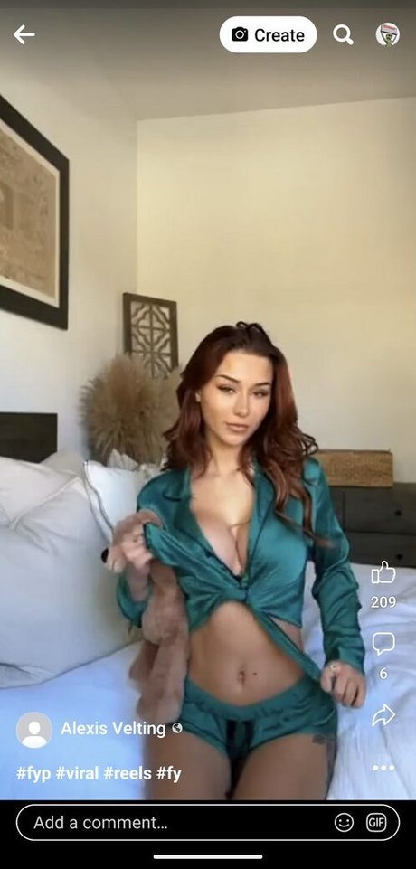 Naken lekkede OnlyFans-bilde av Alexis Velting