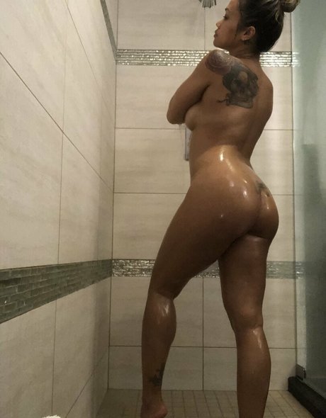 Naakte gelekte OnlyFans-foto van Atqofficial
