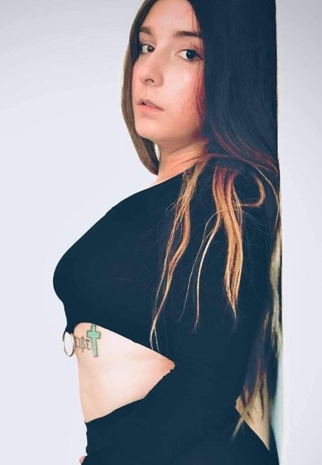 Alaston vuotanut OnlyFans-kuva Destiny Wachter