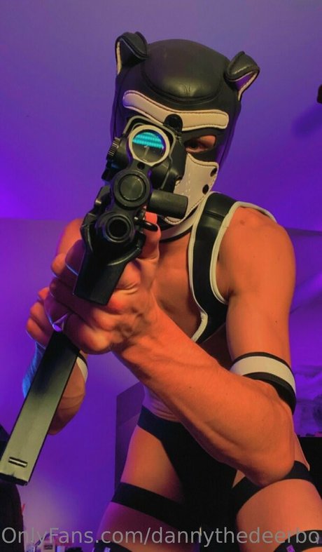 Nahá fotka uniklých OnlyFans od Dannythedeerboi