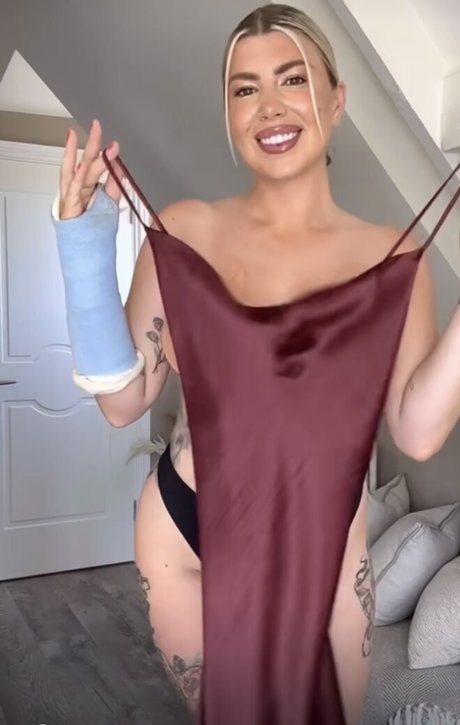 Naken lekkede OnlyFans-bilde av Olivia Buckland