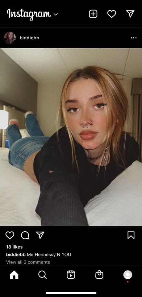 Nahá fotka uniklých OnlyFans od Biddiebb