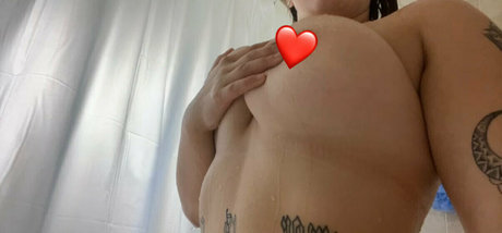 Extraroxy OnlyFansリークヌード写真