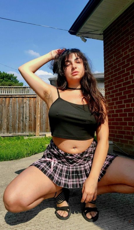 Nahá fotka uniklých OnlyFans od Bl00m00n