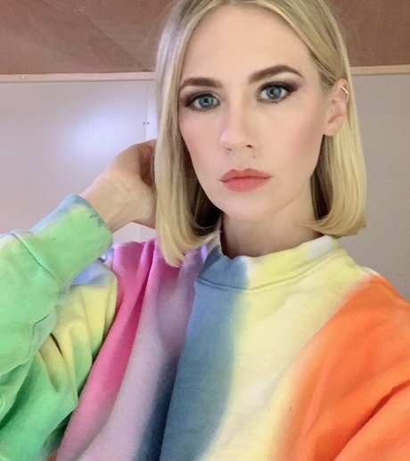 Nahá fotka uniklých OnlyFans od January Jones