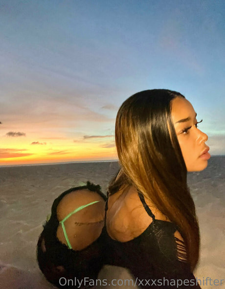 Naakte gelekte OnlyFans-foto van Xxxshapeshifter