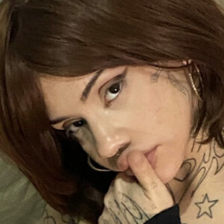 Naken läckt OnlyFans-bild av Bambis2