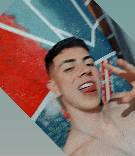 Alasti lekkinud OnlyFans-i pilt Santi Garca