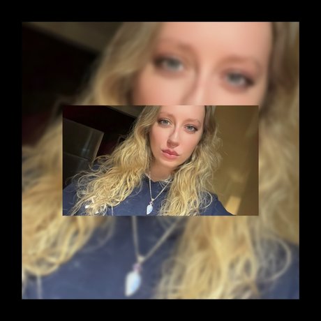 Naken läckt OnlyFans-bild av Sarah Evans