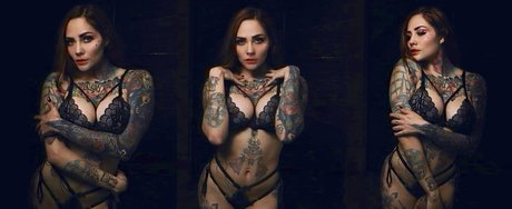 Photo nue de fuite OnlyFans de Sarahinkzed 