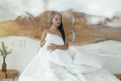 Naken läckt OnlyFans-bild av Sarafun