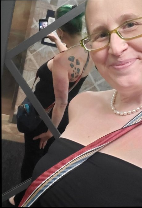 Nacktes geleaktes OnlyFans-Foto von Sapphire Nicci
