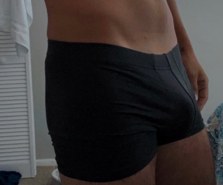 Naken läckt OnlyFans-bild av Santi