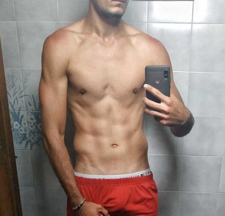 Обнаженная фотография утечки OnlyFans от Santiago Gonzalez