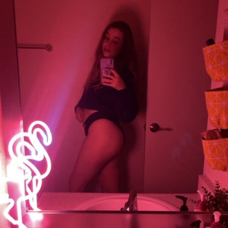 Naken läckt OnlyFans-bild av Meg