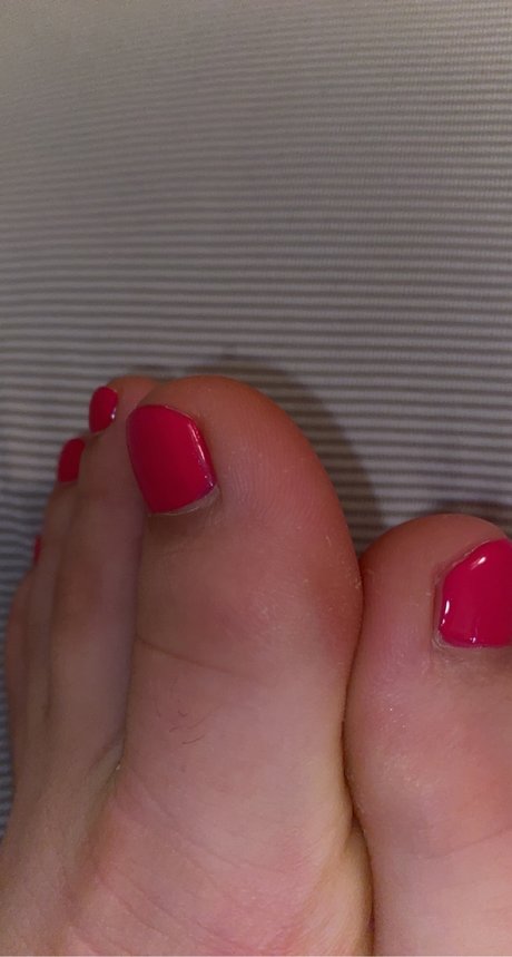 Nahá fotka uniklých OnlyFans od Piggies On The Market