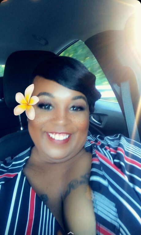 Alaston vuotanut OnlyFans-kuva Sexy  Daddys Good Girl