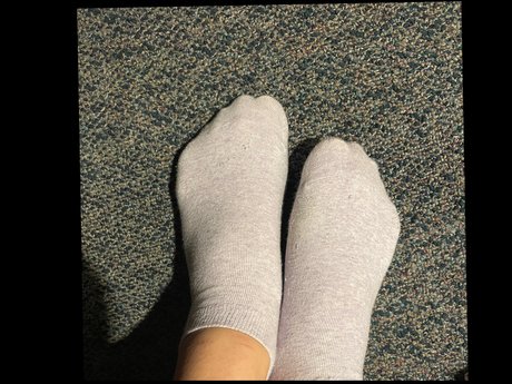 Sakis Feet