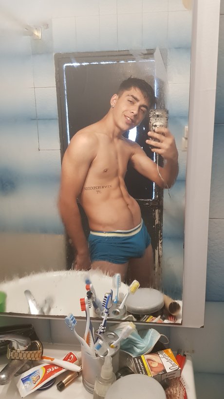 Alasti lekkinud OnlyFans-i pilt Papssito2361