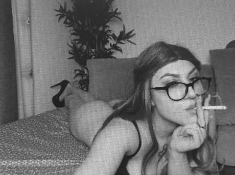 Alaston vuotanut OnlyFans-kuva Salylith