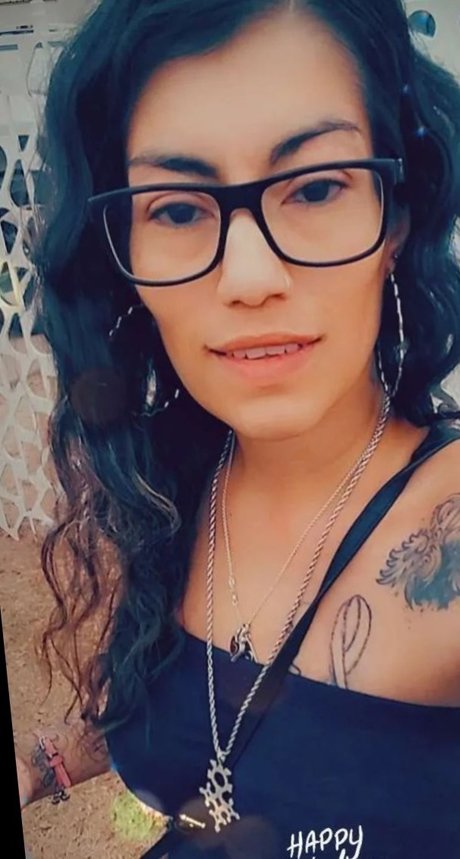 Naakte gelekte OnlyFans-foto van Salina Diaz