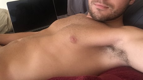 Nøgent lækket OnlyFans-billede af Lucas Sparks 