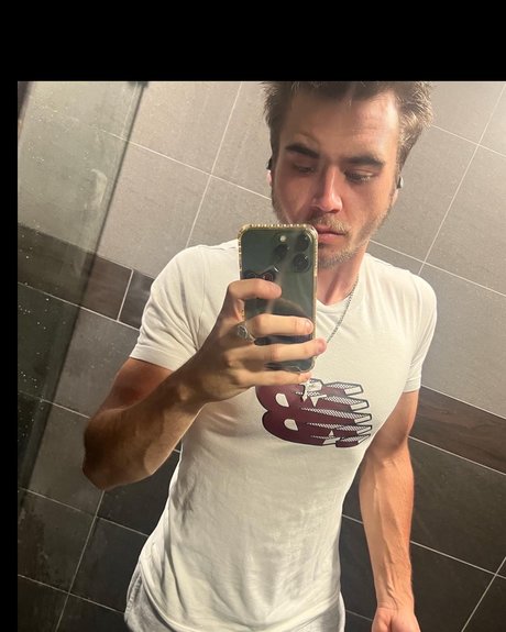 Naken lekkede OnlyFans-bilde av Rory Van Dooren