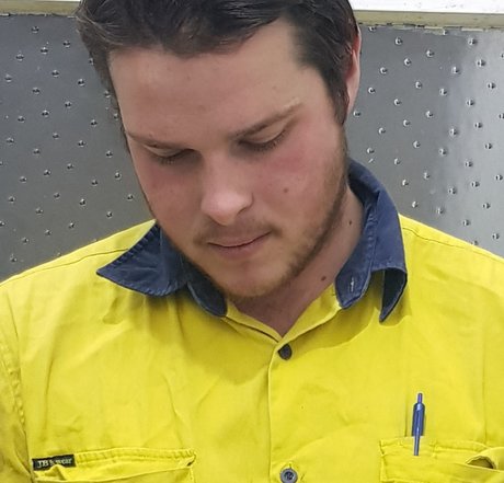 Alasti lekkinud OnlyFans-i pilt Michael
