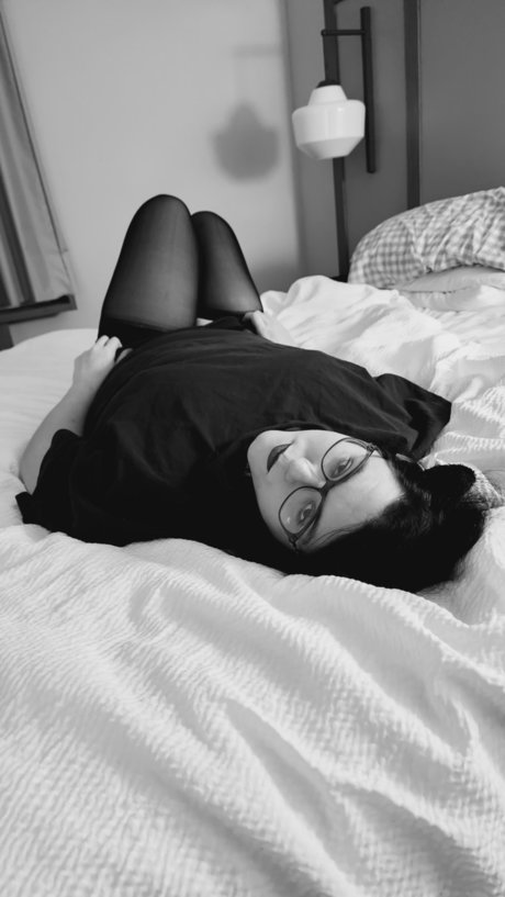 Naken läckt OnlyFans-bild av Savy
