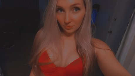 Naken läckt OnlyFans-bild av Savannahbaby