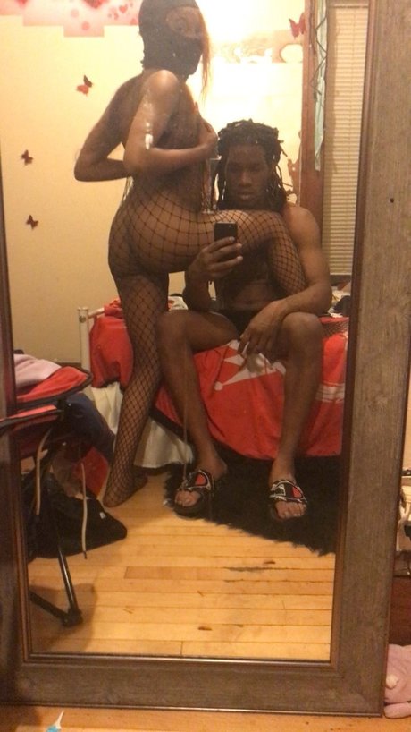 Naken läckt OnlyFans-bild av Savager3dd