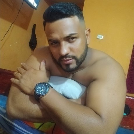 Leonel Chirinos OnlyFans