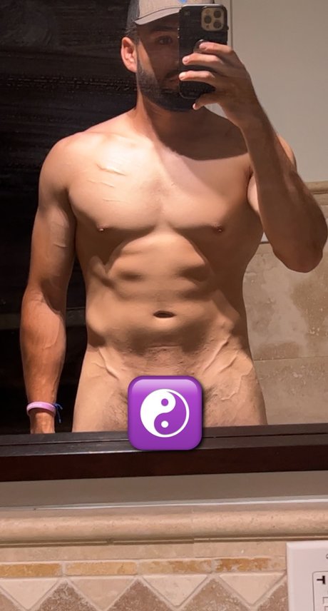 Обнаженная фотография утечки OnlyFans от Valen