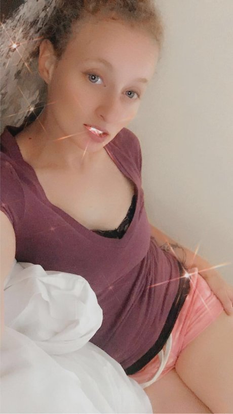 Naken läckt OnlyFans-bild av Alishia Gibson