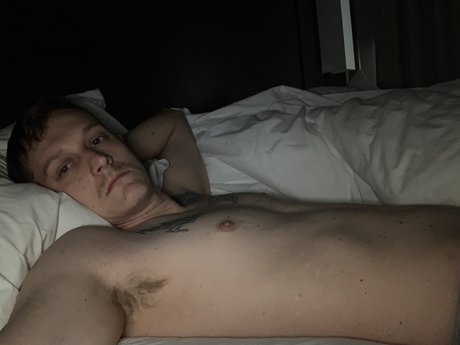Alaston vuotanut OnlyFans-kuva Sir