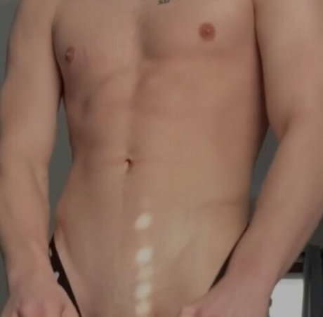 Alaston vuotanut OnlyFans-kuva Austin