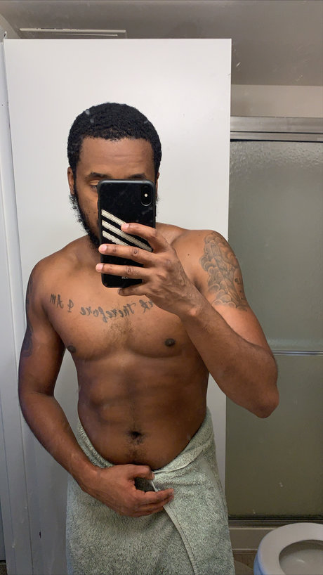 Nahá fotka uniklých OnlyFans od The Rulerxxx 