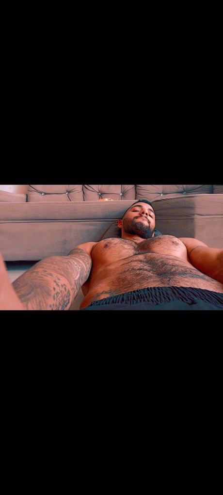 Nahá fotka uniklých OnlyFans od Yorgi Torres