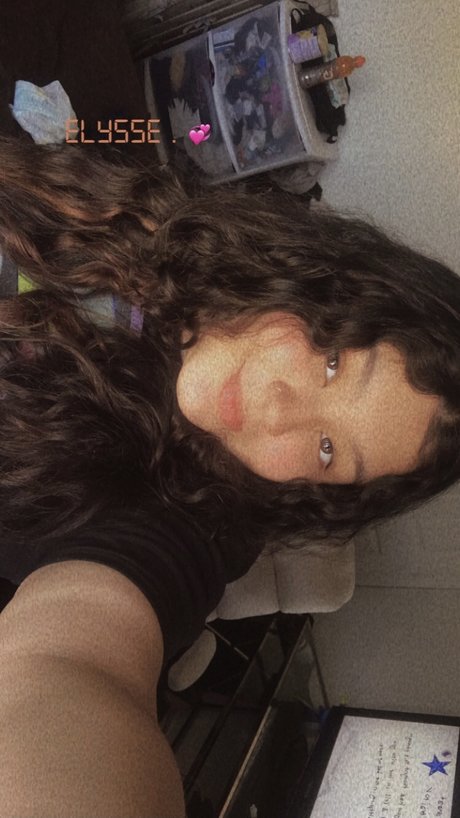 Nahá fotka uniklých OnlyFans od Bri