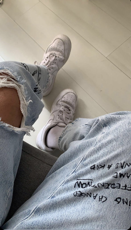 Naken läckt OnlyFans-bild av Youngboi