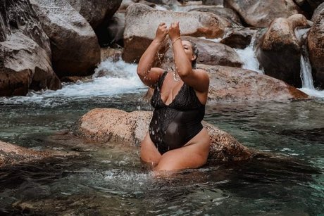 Nacktes geleaktes OnlyFans-Foto von Megan Lauranne