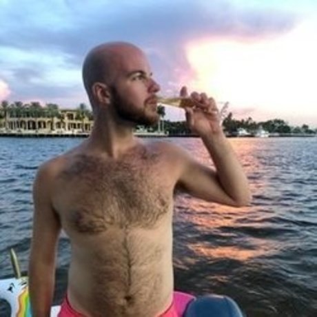 Nahá fotka uniklých OnlyFans od Thomgrahm